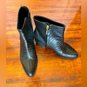 J..McLaughlin Gwyneth Croc Embossed Leather Ankle boots Black Size 8M